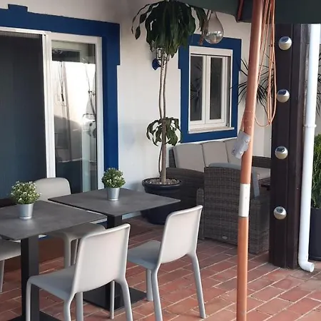 Aprahouseloule Bed and Breakfast 4*