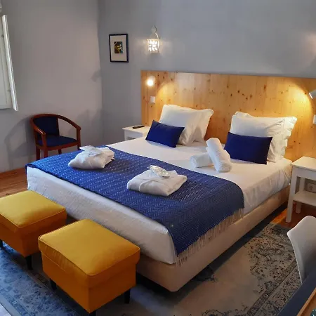 Aprahouseloule Bed & Breakfast