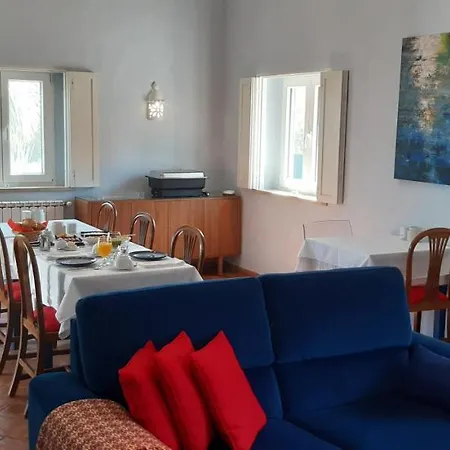 Bed & Breakfast Aprahouseloule