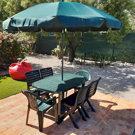Aprahouseloule Bed & Breakfast Loule