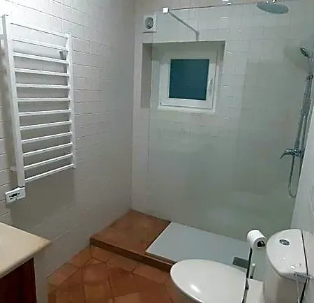 Bed and Breakfast Aprahouseloule 4*