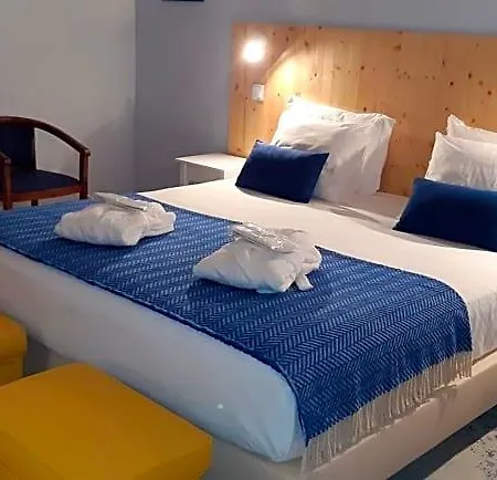 Aprahouseloule Bed and Breakfast 4*
