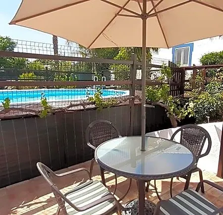 Bed and Breakfast Aprahouseloule Λουλέ
