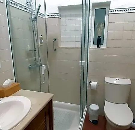 Bed and Breakfast Aprahouseloule
